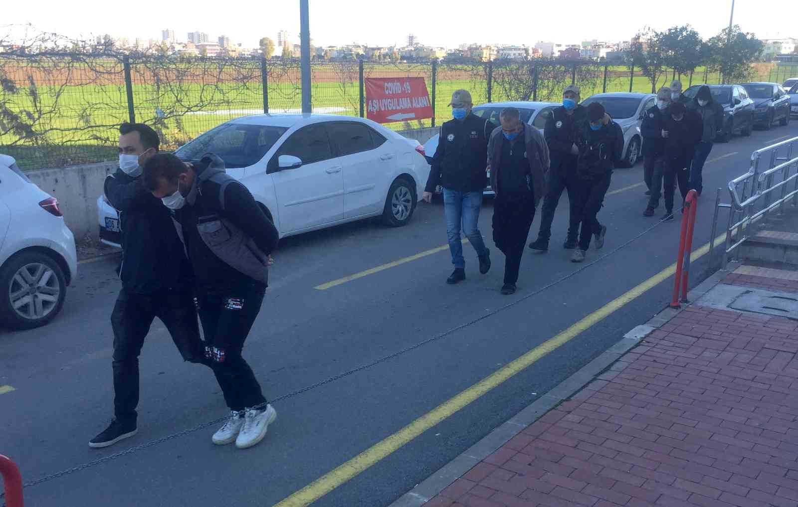 Adana’da Terör Örgütü Üyeleri Adliyeye Sevk Edildi
