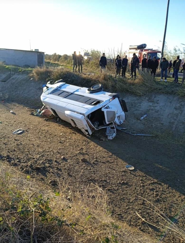 Adana’da Tarım İşçilerini Taşıyan Minibüs Kaza Yaptı