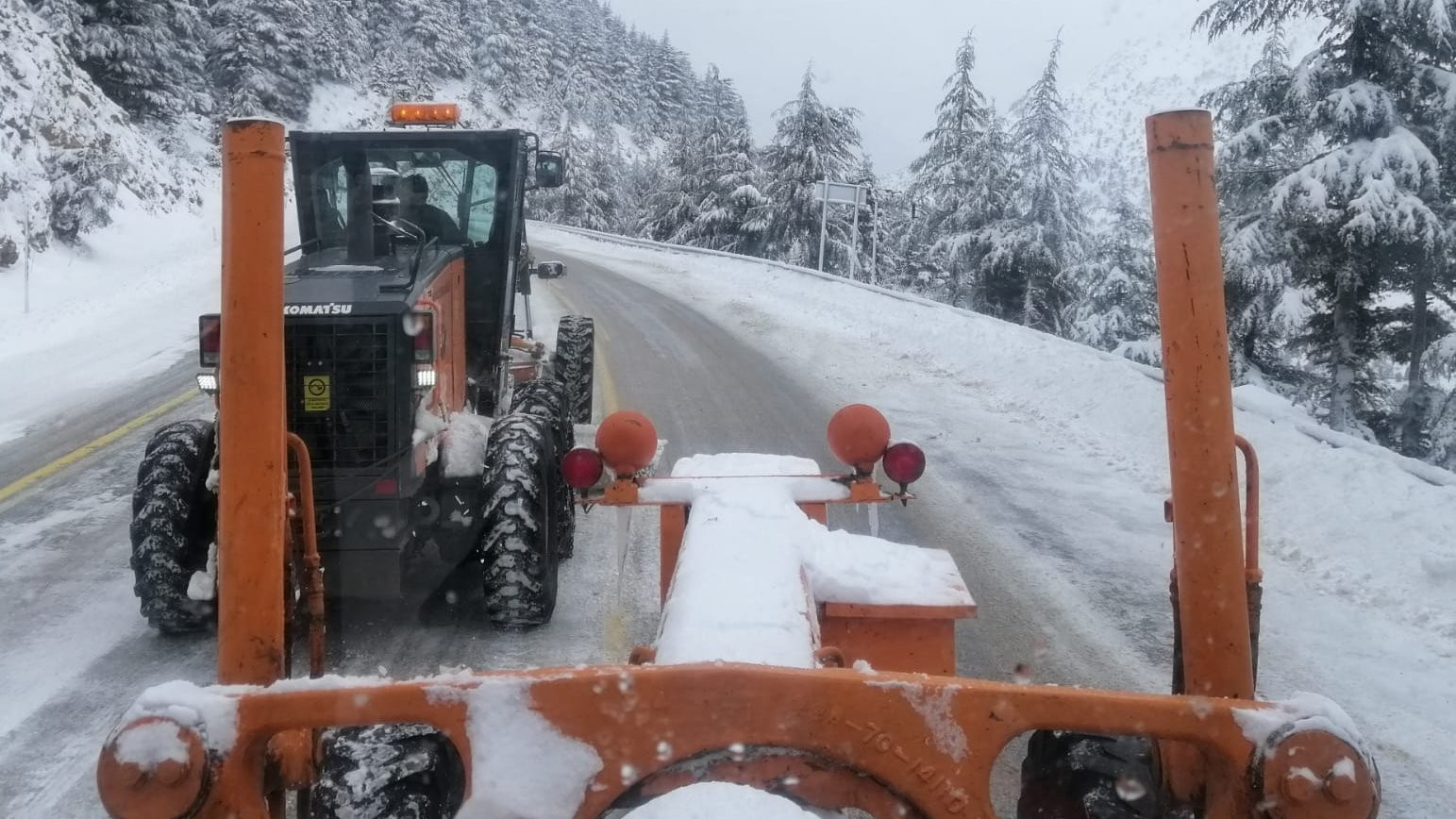 Antalya-Konya Yolunda Kar Yüksekliği 1 Metreye Yaklaştı