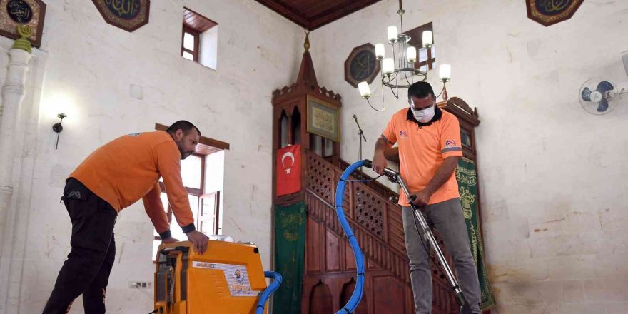 Mersin’de Camilerde Ramazan Temizliği Yapıldı