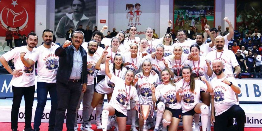 Kadınlar Voleybol 1. Ligi Play-off: Çukurova Belediyesi Spor Külübü: 3 - Karşıyaka Spor Kulübü: 0
