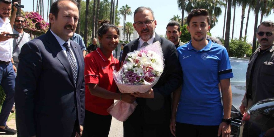 Gençlik Ve Spor Bakanı Kasapoğlu Mersin’de