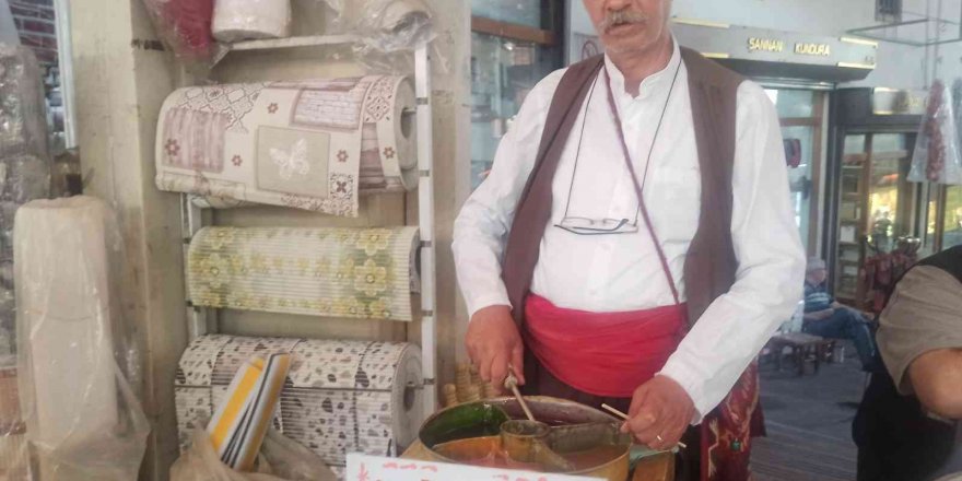 Osmanlı Kültürünü Yaşatmak İçin ’osmanlı Macunu’ Satıyor