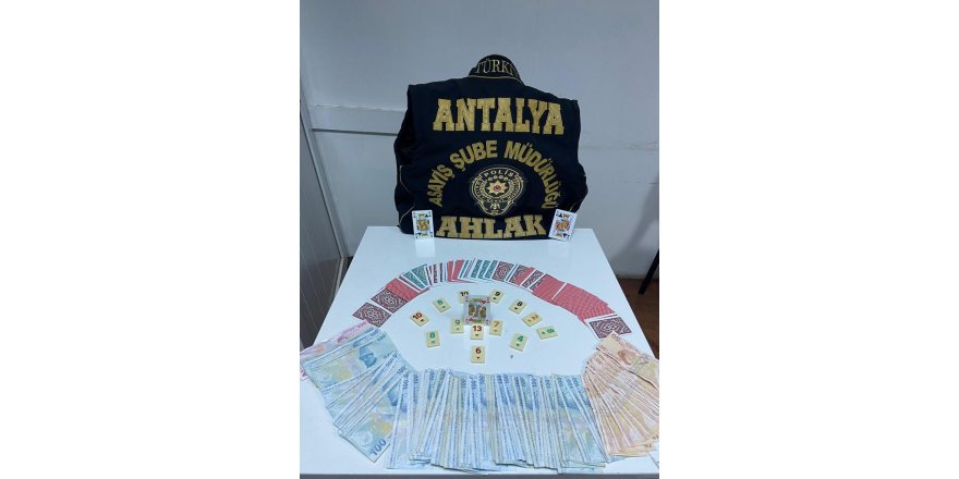 Antalya’da Kumar Operasyonu: 13 Kişiye Cezai İşlem Uygulandı