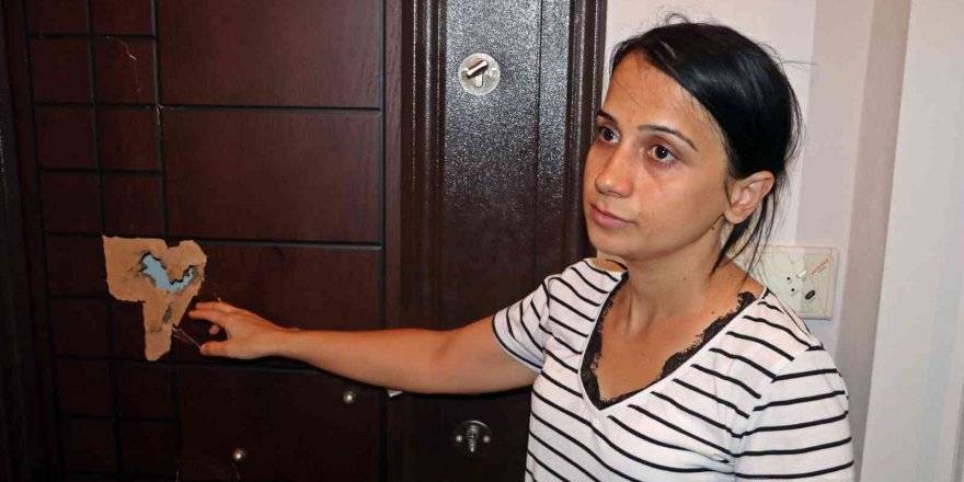 Kiracı Kadın, Evinin Boşaltılmasını İsteyen Ev Sahibi Tarafından Kapısının Baltayla Kırıldığını İddia Etti
