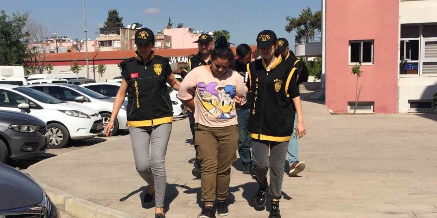 Adana’da Sürücüyü “aşk Vaadiyle” Kandırıp Gasp Eden 3 Zanlı Tutuklandı