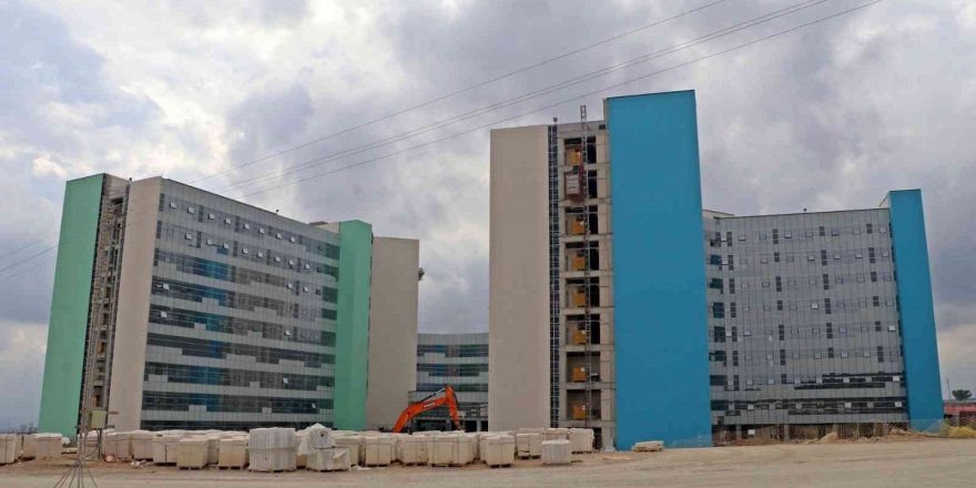 Antalya’nın Yatak Kapasitesini Yüzde 50 Artıracak Şehir Hastanesinde Sona Geliniyor