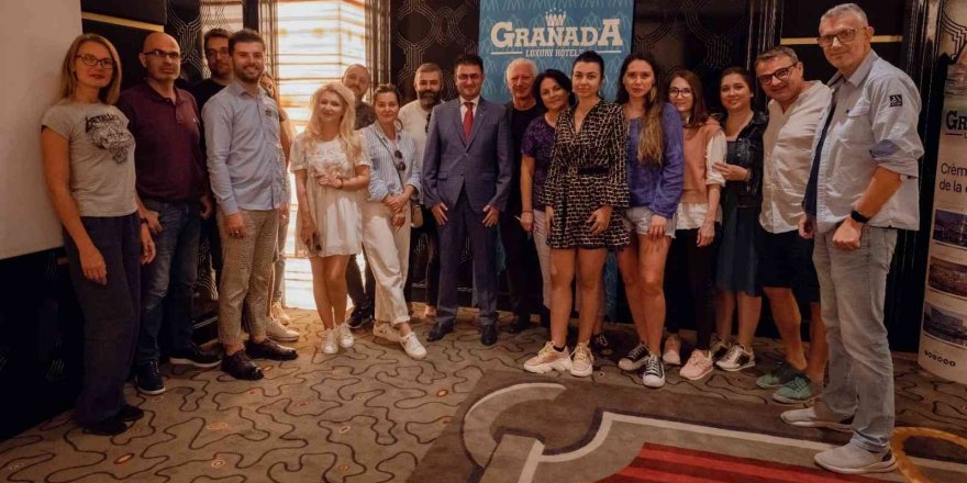 Covıd-19’un Ardından Türkiye’yi Ziyaret Eden Romanyalı Gazeteciler Antalya’ya Hayran Kaldı