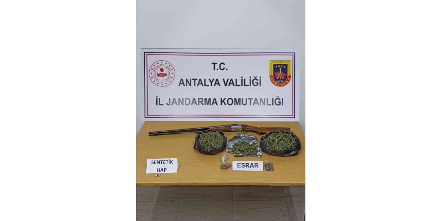 Antalya’da Yarım Kilo Uyuşturucu Ele Geçirildi