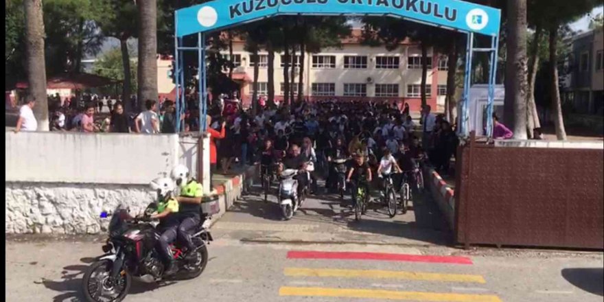 Hatay’da 298 Öğrenci Cumhuriyetin 99. Yılını Bisiklet Turu İle Kutladı