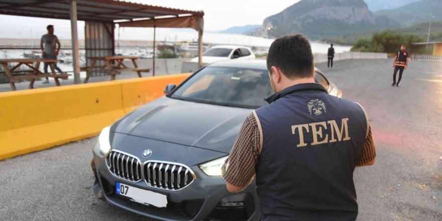 Antalya’da Korsan Taşımacılık Yapan 27 Araç Sürücüsüne Ceza Yazıldı