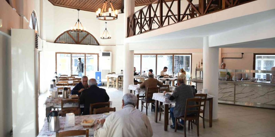 Tarsus’taki Halk Restorana Büyük İlgi