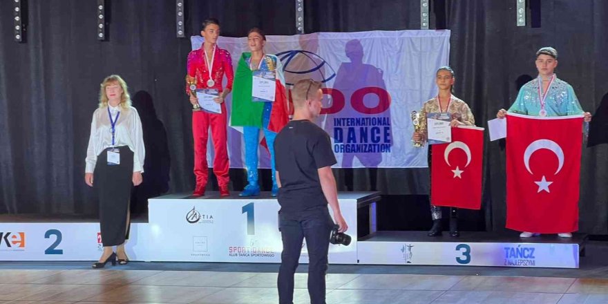 Dünya Karayip Dans Şampiyonası’nda Adanalı 7 Sporcu Madalya Aldı
