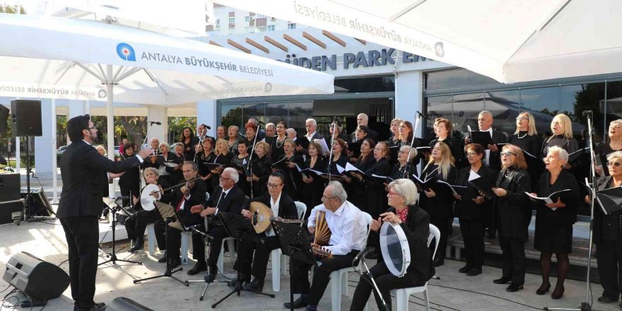 Aktif Yaşlı Merkezi Tsm Korosu’ndan Emeklilere Konser