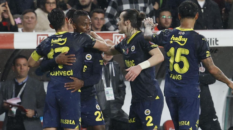 Fenerbahçe Hücum Hattından Verim Alıyor