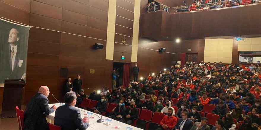 Alanyaspor Başkanı Çavuşoğlu, Koşan Adama Misafir Oldu
