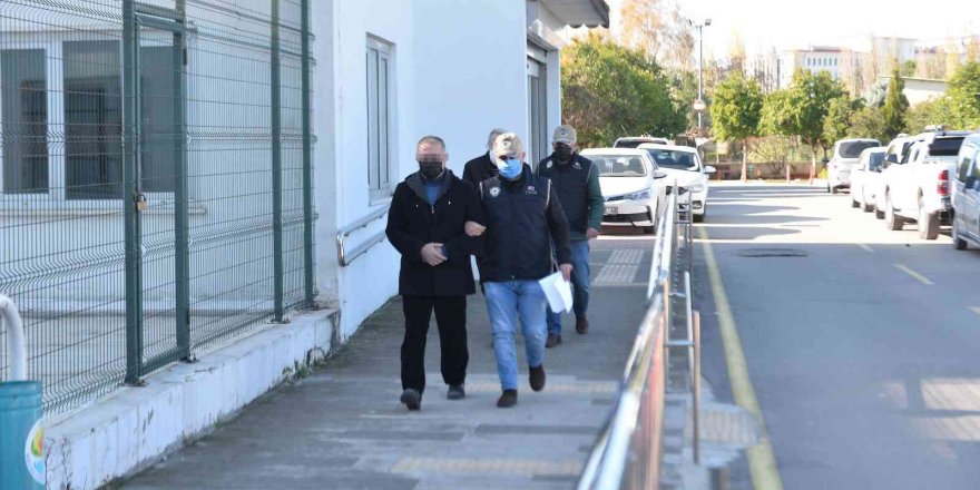 Adana’da Fetö Hükümlüsü 3 Kişi Yakalandı