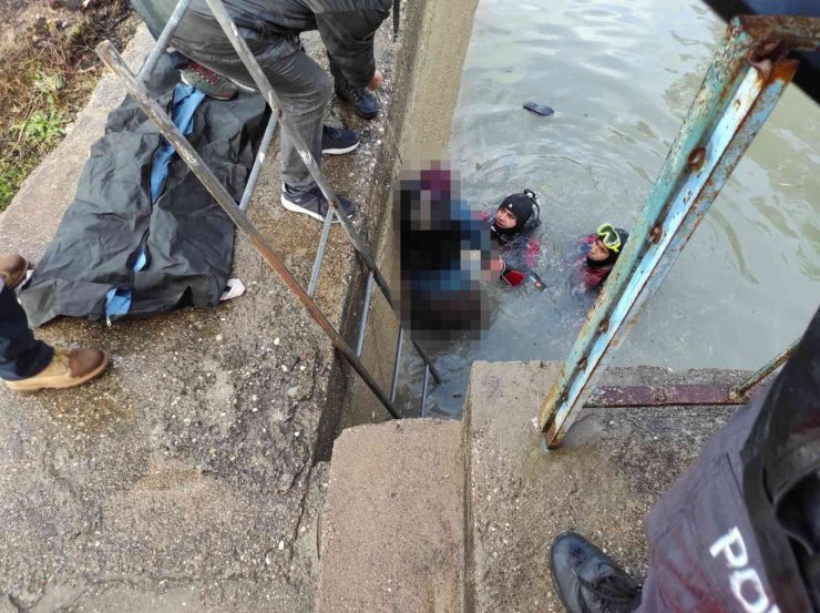 Mersin’de Su Kanalında Kadın Cesedi Bulundu