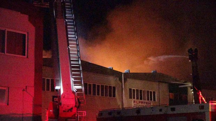 Kahramanmaraş’ta Tekstil Fabrikasında Yangın
