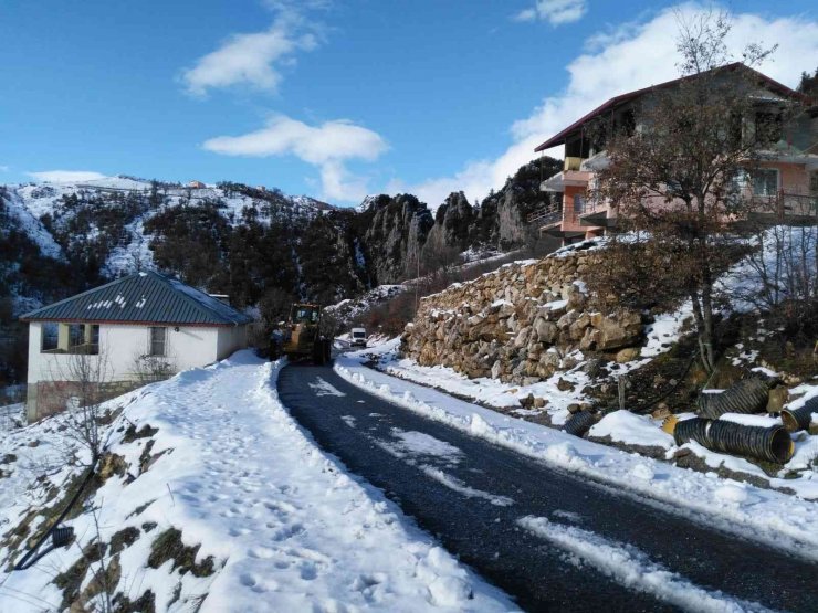 Alanya’da Kardan Kapanan Yollar Açılıyor