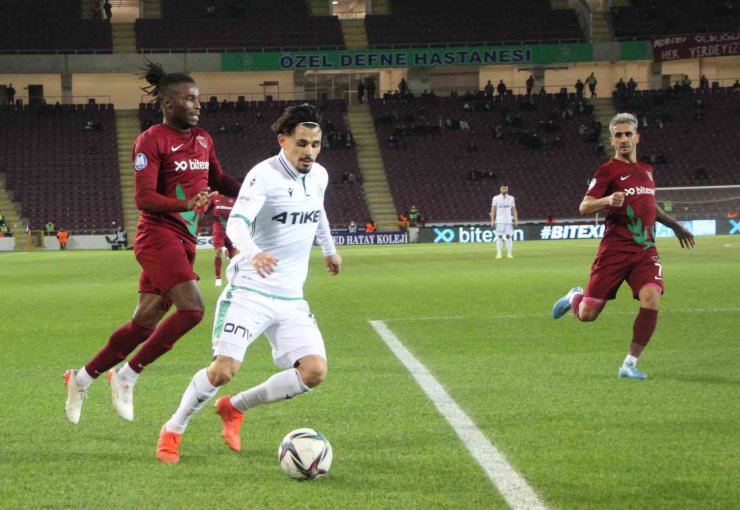 Spor Toto Süper Lig: A. Hatayspor: 1 - Konyaspor: 1 (ilk Yarı)