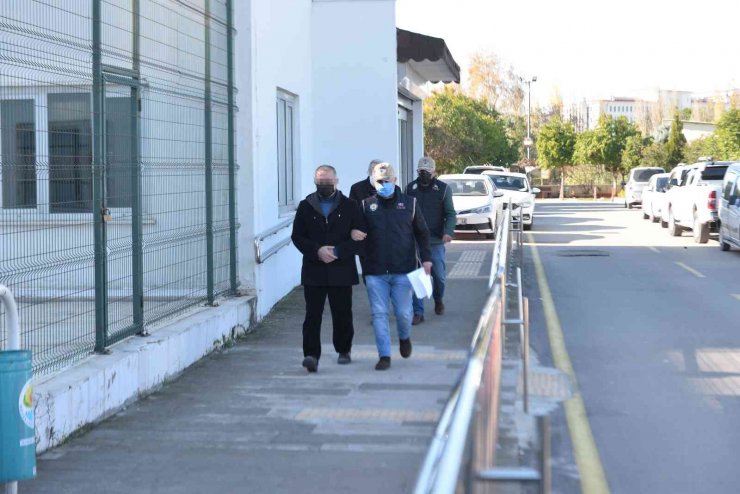 Adana’da Fetö Hükümlüsü 3 Kişi Yakalandı