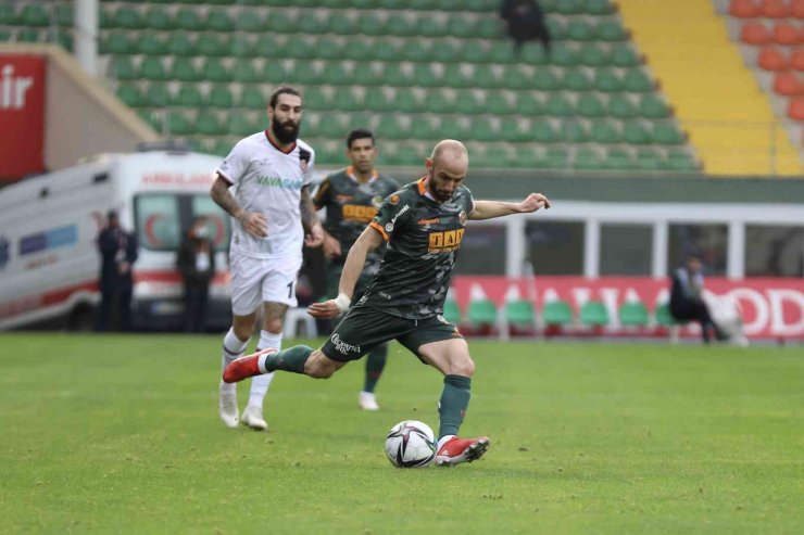 Spor Toto Süper Lig: Alanyaspor: 0 - Fatih Karagümrük: 0 (ilk Yarı)