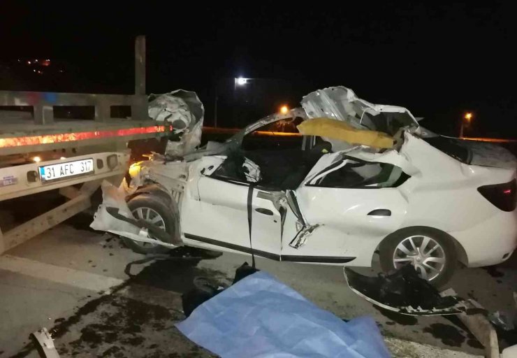 Hatay’da Tır’a Arkadan Çarpan Otomobil Sürücüsü Hayatını Kaybetti