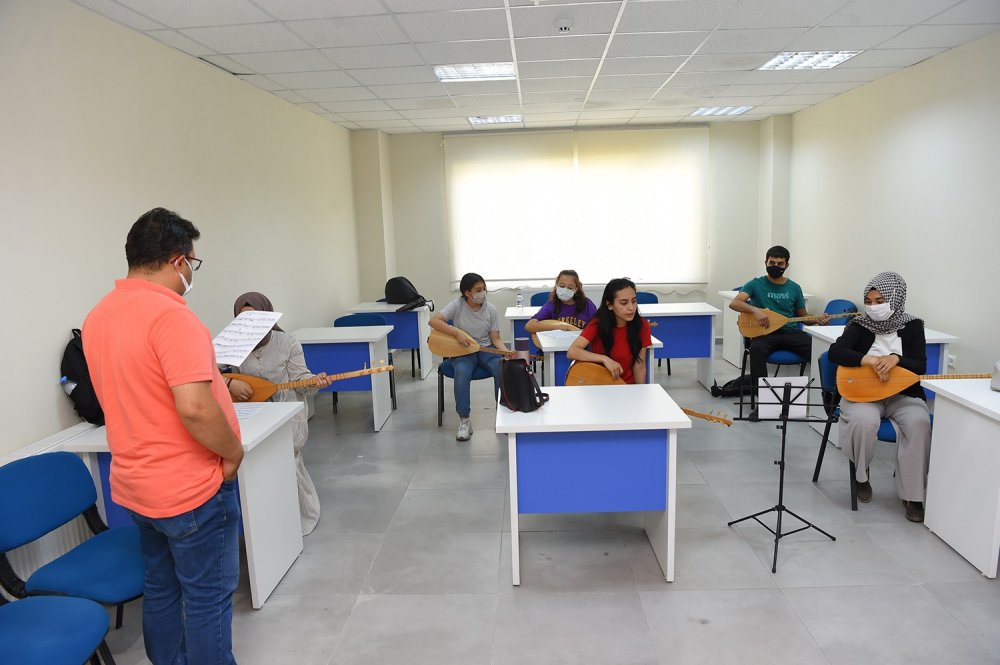 Dulkadiroğlu Belediye Başkanı Necati Okay Gençlik Merkezi için Açıklamalarda Bulundu