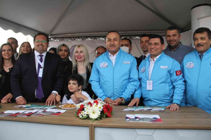 Dışişleri Bakanı Çavuşoğlu, Antalya Bilim Merkezi Ve Bilimfest’i Gezdi