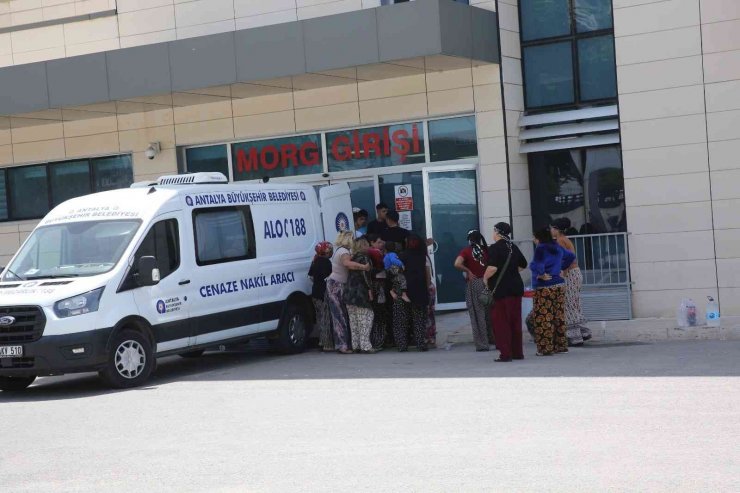 Antalya’da Tabanca İle Şaka Ölüm Getirdi
