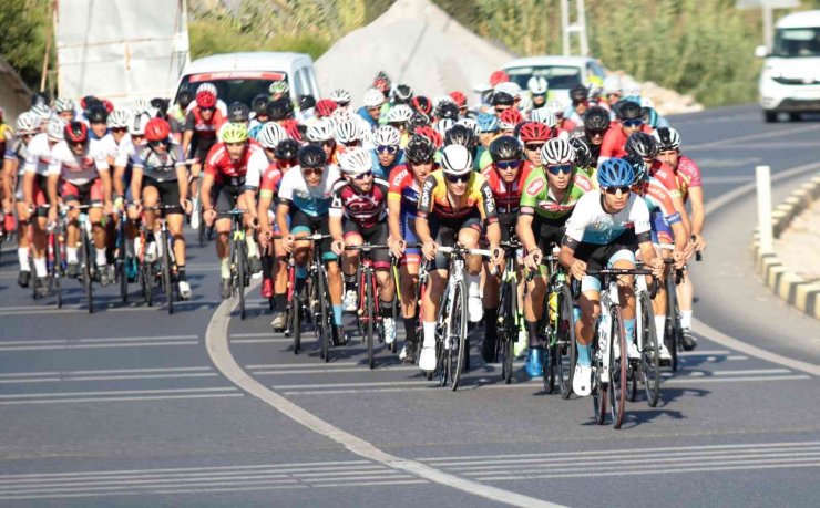 Türkiye Bisiklet Şampiyonası’nda Sezonun Kapanış Yarışları Alanya’da Başladı
