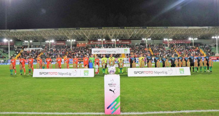 Spor Toto Süper Lig: Corendon Alanyaspor: 0 - Adana Demirspor: 0 (ilk Yarı)