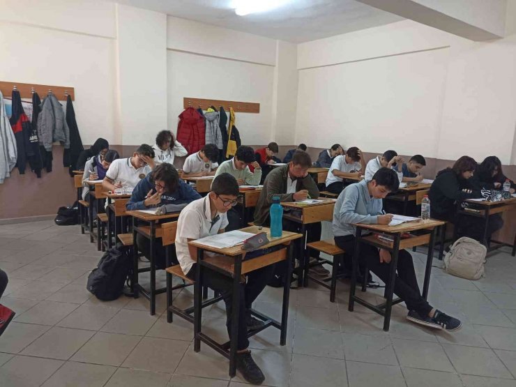 Alanya’daki Albap Sınavı’nda 50 Bin Öğrenci Ter Döktü