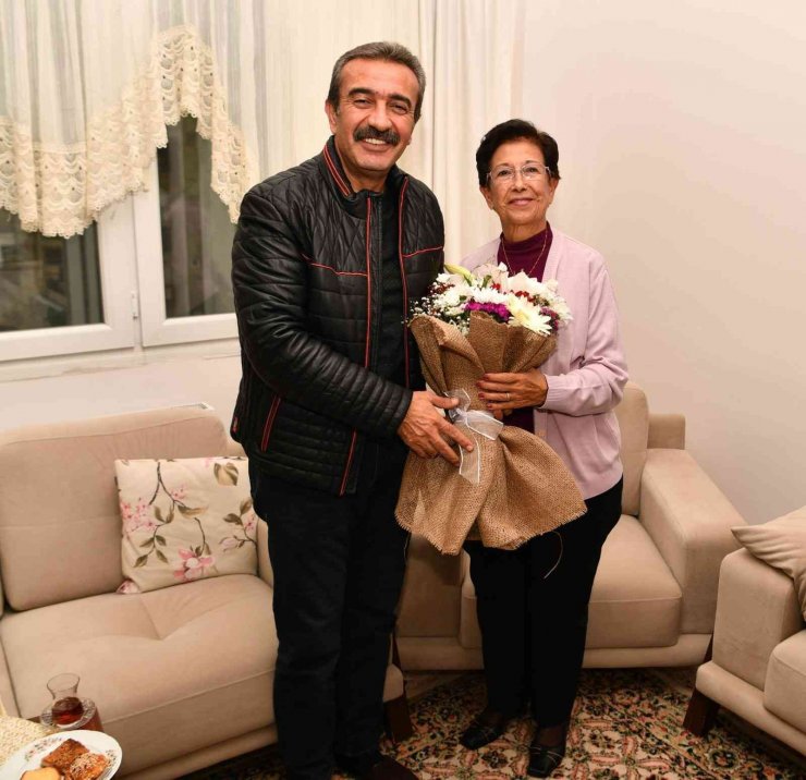 Başkan Çetin’den Öğretmenine: "hakkınız Ödenmez"